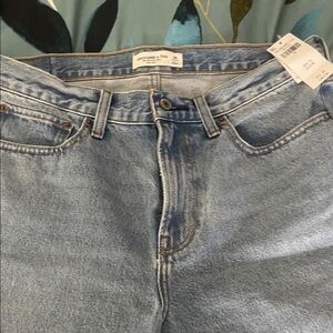Abercrombie & Fitch Women's Light Blue, Slouchy Mid-Rise. NWT!!!!